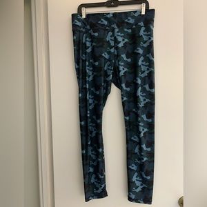 Leggings - soft and comfortable. Size XL. New.